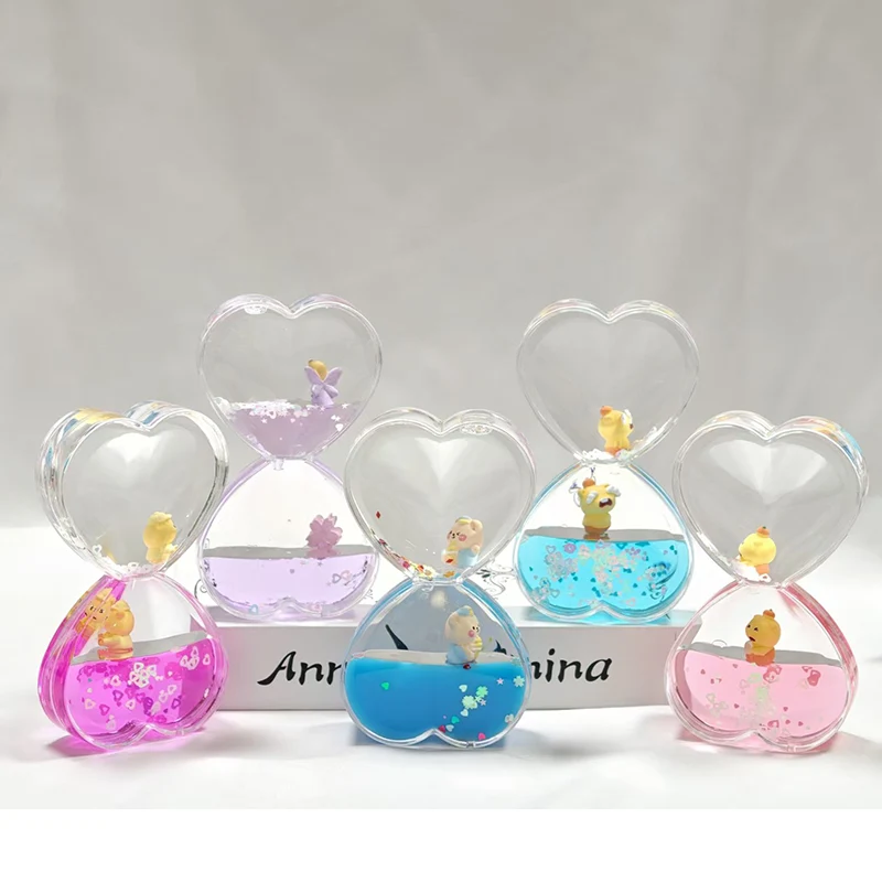Ornement de sablier liquide en forme de coeur
